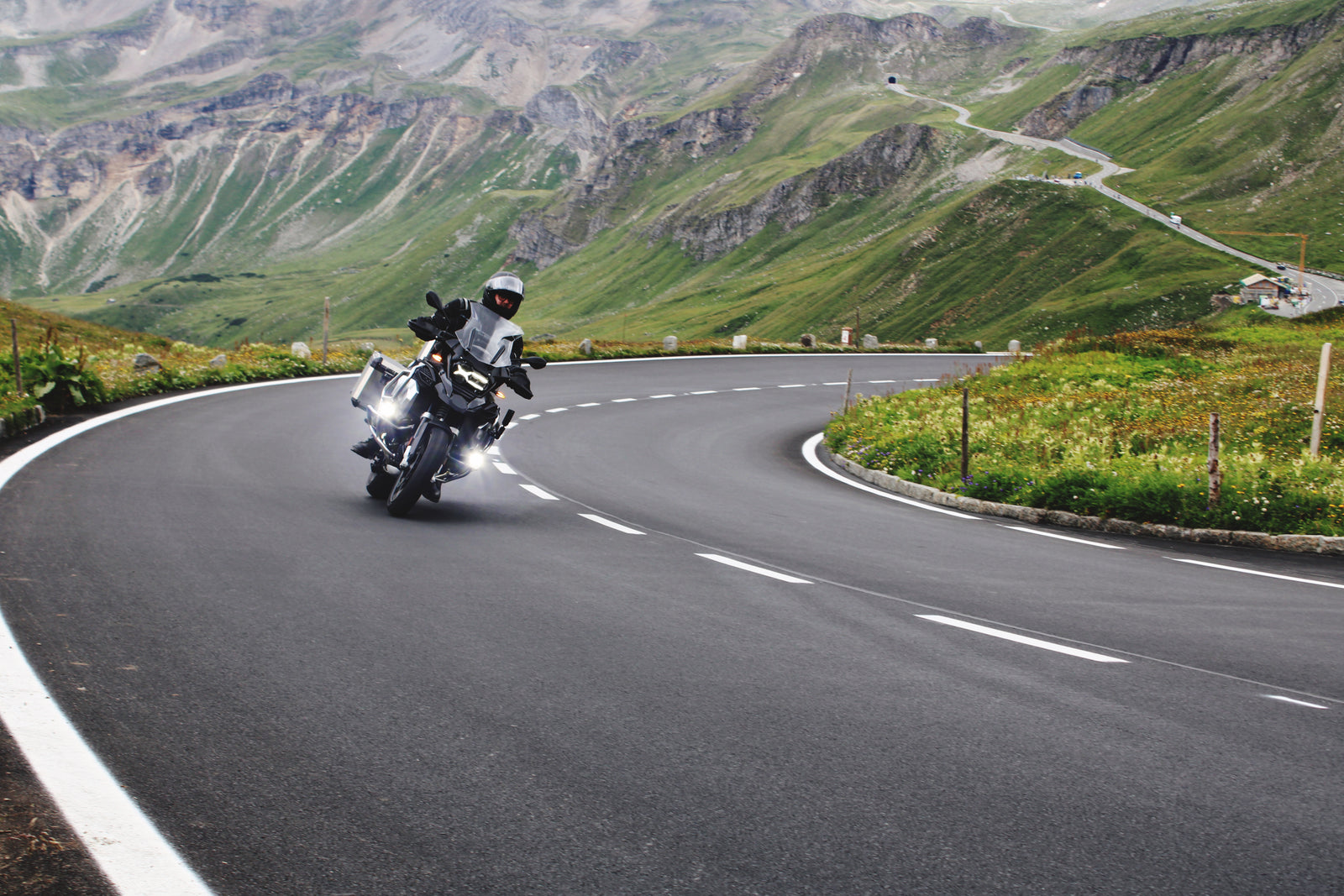 Hitting the Open Road: Top Tips for Long-Distance Motorcycle Travel